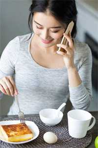 晚宴上，老公用德语讨论出轨全文